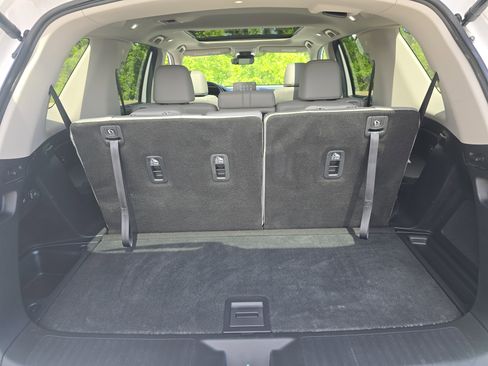 Used 2025 Honda Pilot Touring image 27