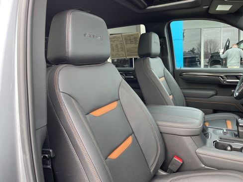 Used 2025 GMC Sierra 1500 AT4 w/ AT4 Premium Package image 29
