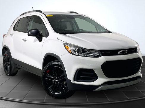Used 2018 Chevrolet Trax LT w/ Redline Edition AWD/4WD image 12