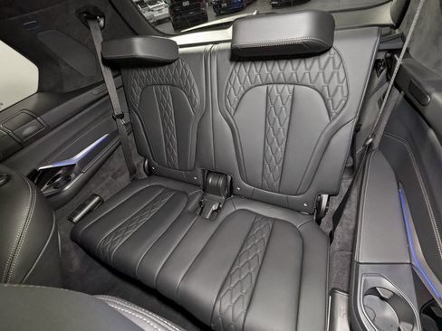 Used 2026 BMW X7 M60i image 56
