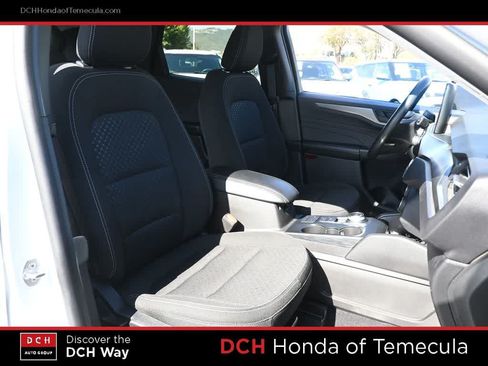 Used 2025 Ford Escape Active AWD/4WD image 30