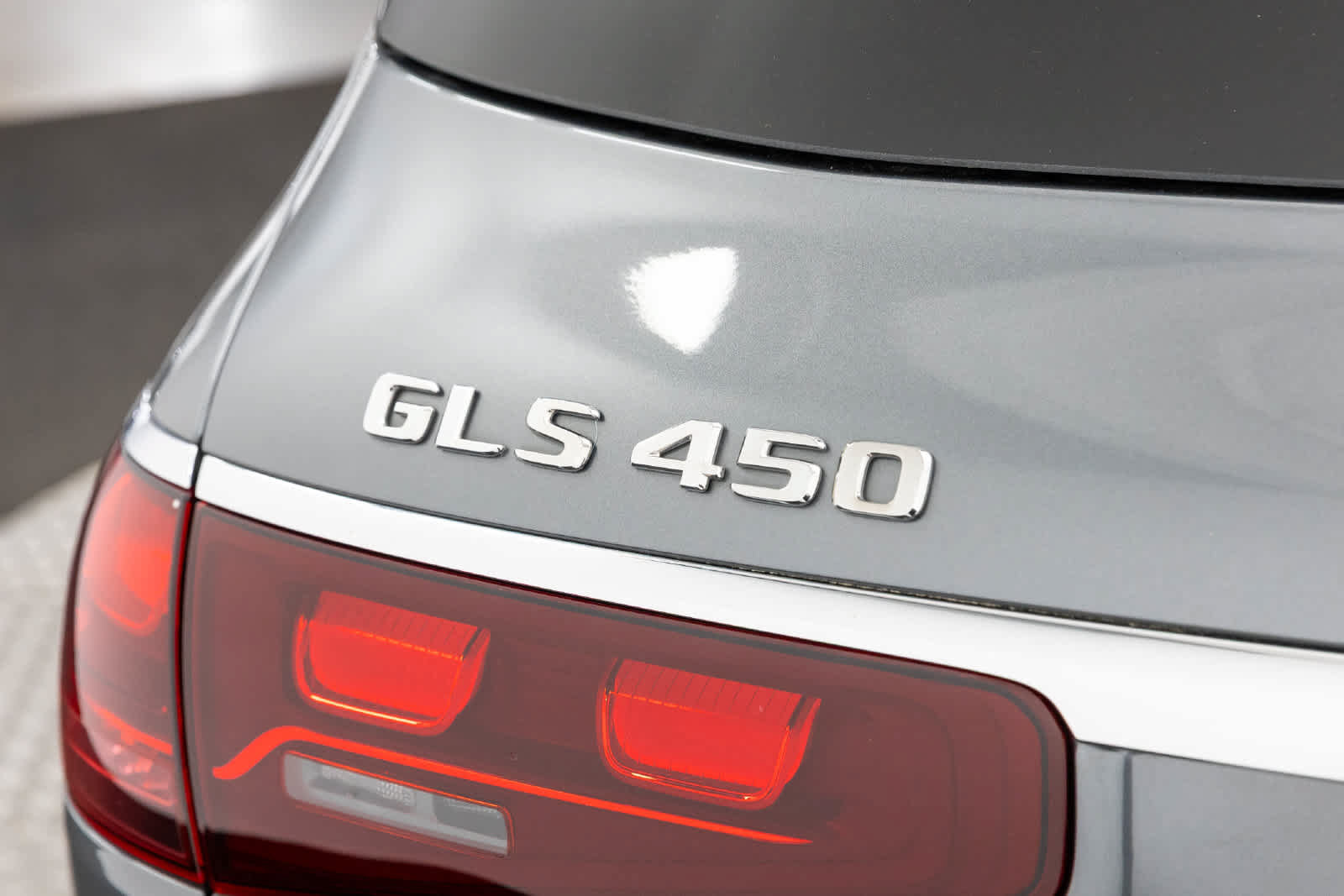 Used 2025 Mercedes-Benz GLS 450 4MATIC image 7