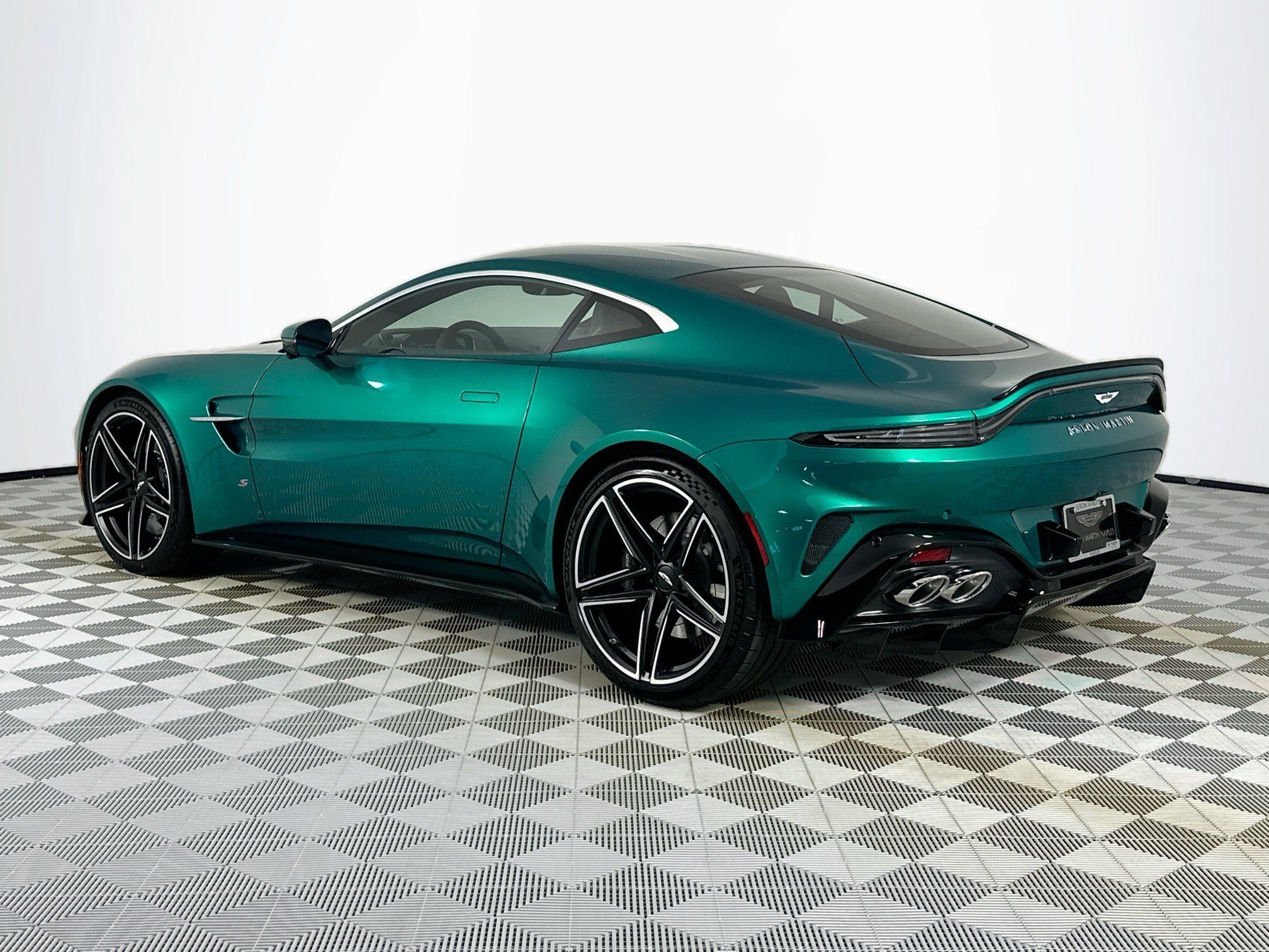 New 2026 Aston Martin V8 Vantage S RWD image 7