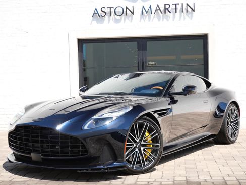 Used 2024 Aston Martin DB12 Coupe RWD image 19