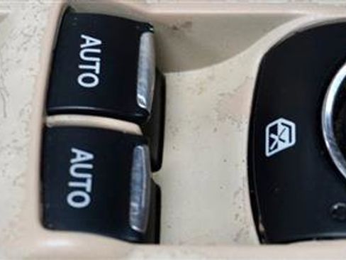 Used 2016 Ford Taurus Limited image 31