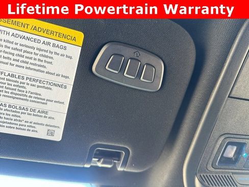 Used 2025 Ford Explorer ST-Line w/ ST-Line Street Pack image 18