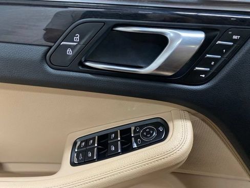 Used 2023 Porsche Macan Turbo AWD/4WD image 35
