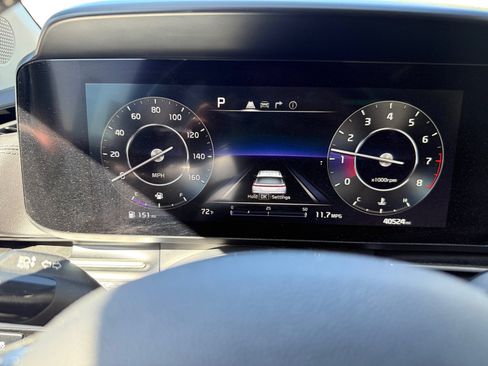 Used 2022 Kia Carnival SX Prestige FWD image 11