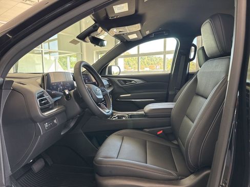 New 2026 Chevrolet Traverse LT w/ Driver Confidence Package image 22