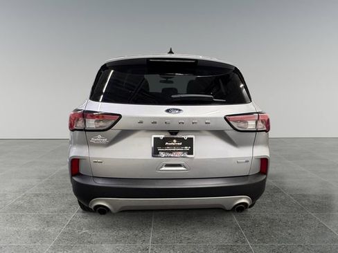 Used 2020 Ford Escape SE image 23