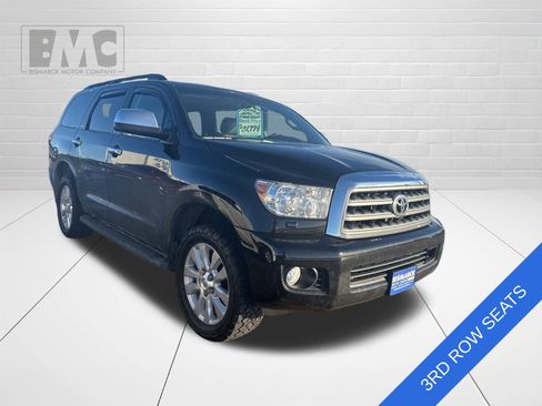 Used 2017 Toyota Sequoia Platinum image 2