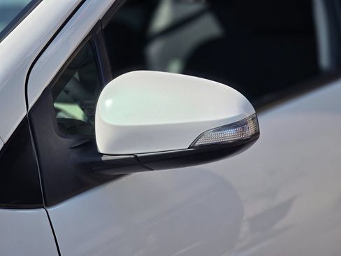 Used 2014 Toyota Prius C Two FWD image 8