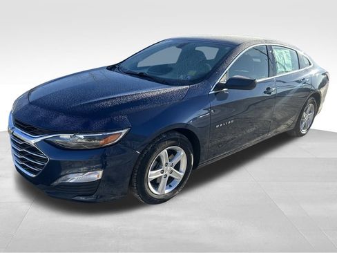 Used 2022 Chevrolet Malibu LT image 1