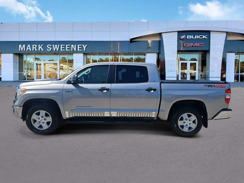 Used 2016 Toyota Tundra SR5 w/ TRD Off Road Package AWD/4WD image 29
