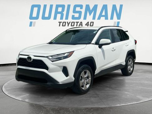 Used 2025 Toyota RAV4 XLE FWD image 2