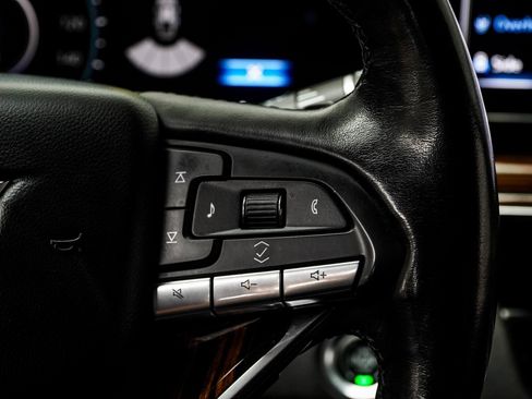 Used 2023 Cadillac Escalade Premium Luxury image 30