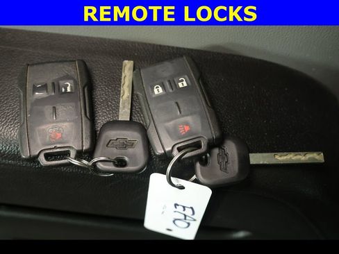 Used 2018 Chevrolet Silverado 1500 Custom w/ Custom Value Package image 8