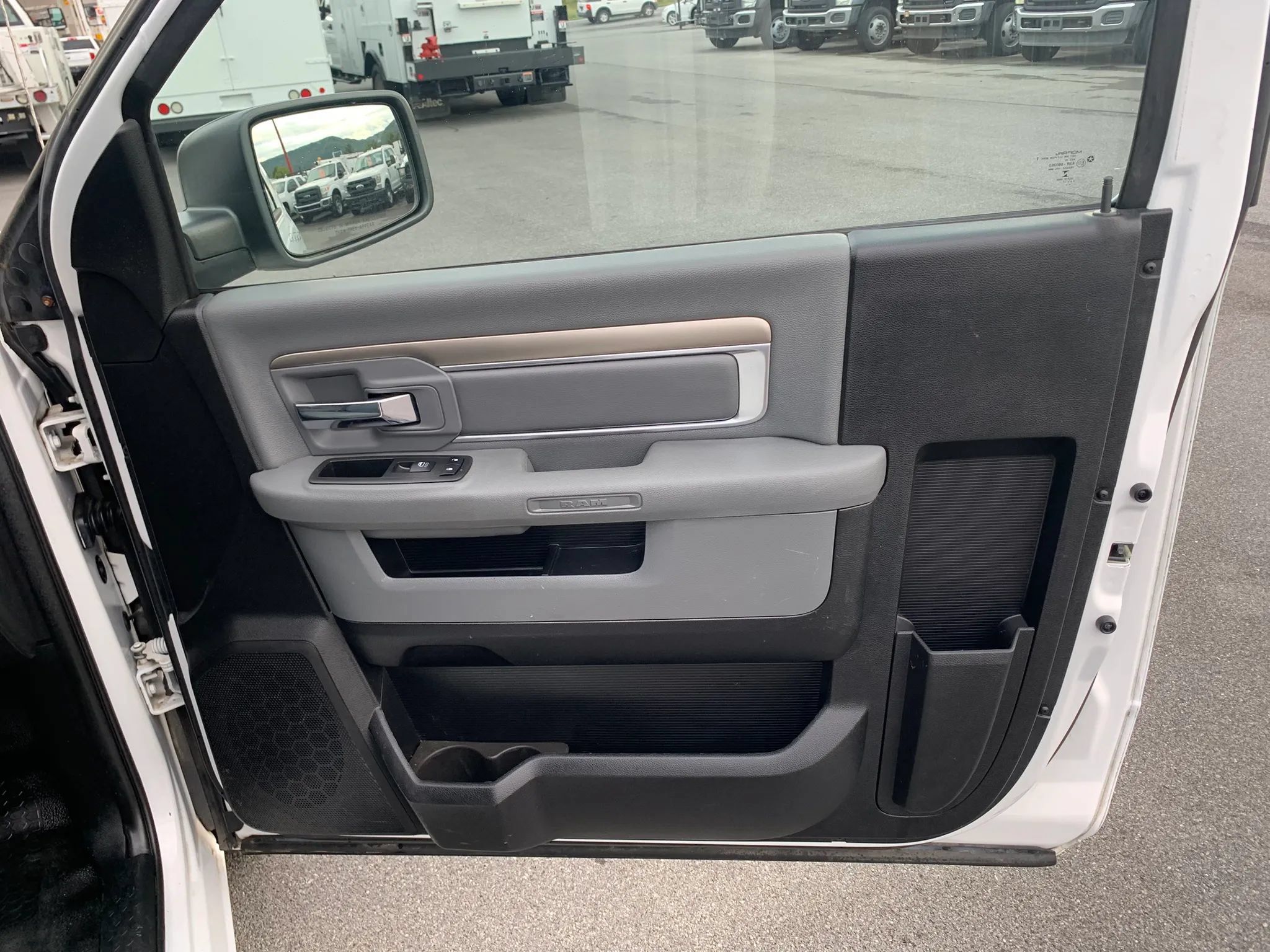 Used 2017 RAM 1500 Tradesman w/ Power & Remote Entry Group RWD image 18