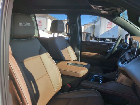 Certified 2024 Chevrolet Suburban High Country image 29