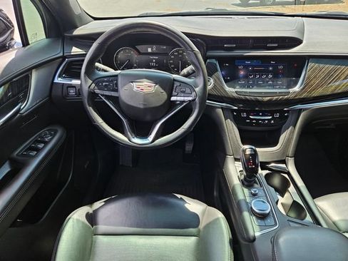 Used 2020 Cadillac XT6 Premium Luxury FWD image 12