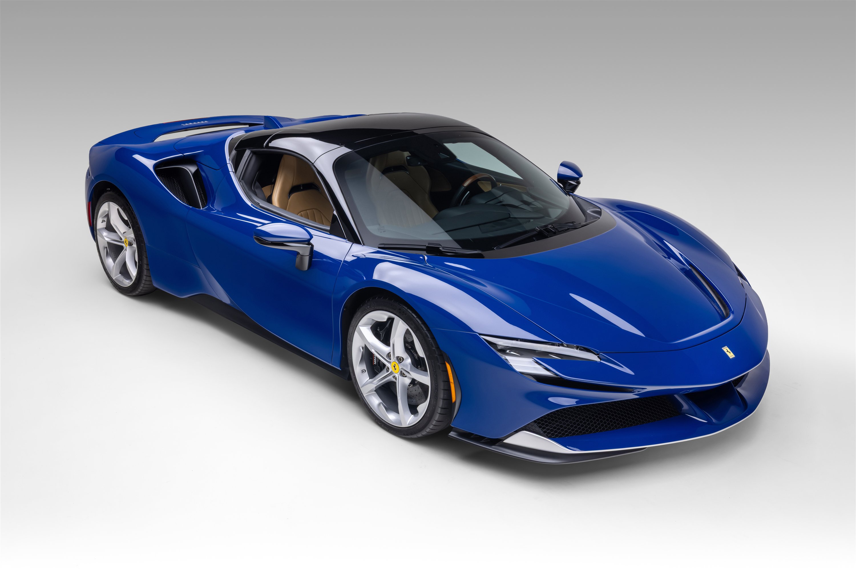 Certified 2022 Ferrari SF90 Spider AWD/4WD image 15
