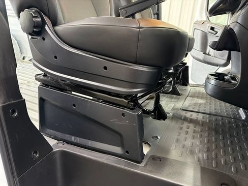 Used 2025 RAM ProMaster 2500 w/ Convenience Group FWD image 22