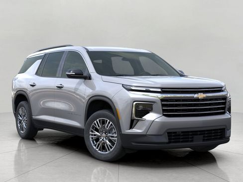 New 2026 Chevrolet Traverse LT w/ Driver Confidence Package AWD/4WD image 7