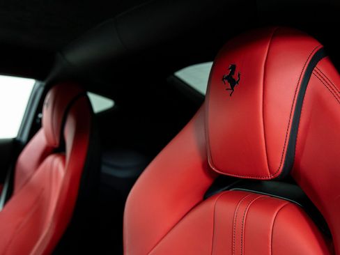 Certified 2019 Ferrari 812 Superfast RWD image 15