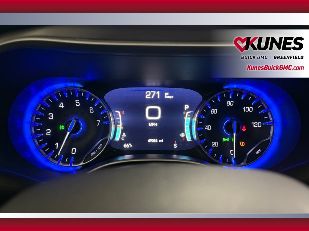 Used 2024 Chrysler Pacifica Touring-L FWD image 14
