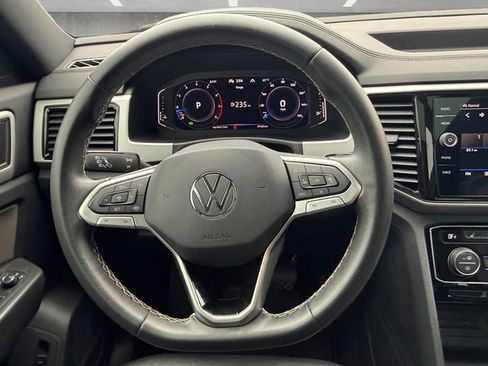Used 2022 Volkswagen Atlas Cross Sport SE image 21