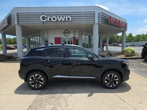 New 2026 Nissan Kicks SV AWD/4WD image 2
