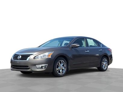 Used 2013 Nissan Altima 2.5 SV w/ 2.5SV Convenience Pkg