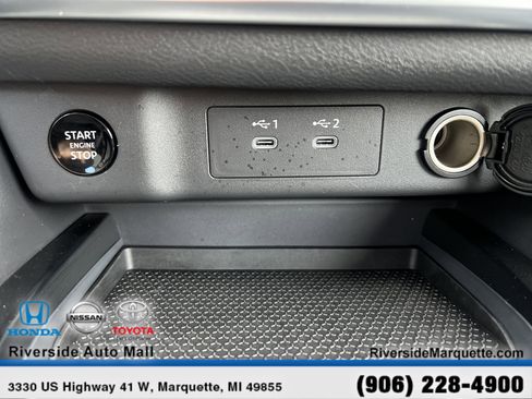 Used 2025 Nissan Rogue SV image 18