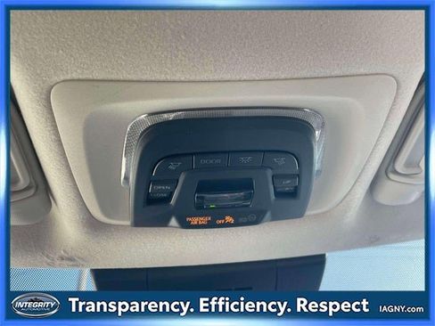 Certified 2023 Toyota Corolla Cross XLE image 32