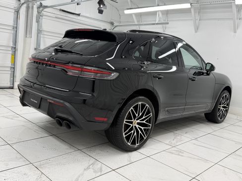 Certified 2024 Porsche Macan S AWD/4WD image 11