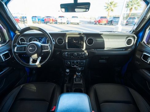 Used 2022 Jeep Wrangler Unlimited Sahara image 33