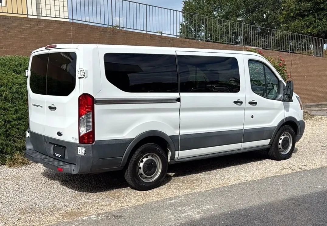 Used 2017 Ford Transit 150 XL RWD image 6