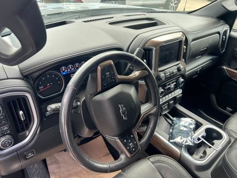 Used 2020 Chevrolet Silverado 1500 High Country w/ Technology Package AWD/4WD image 16