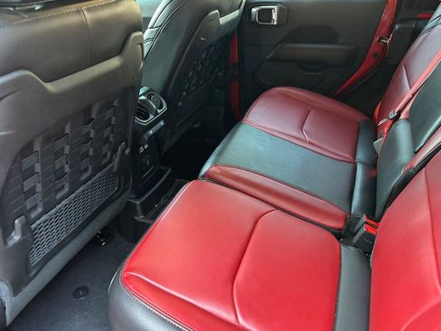 Used 2023 Jeep Wrangler Unlimited Rubicon 4xe image 12