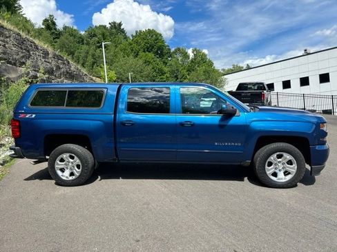 Used 2018 Chevrolet Silverado 1500 LT w/ All Star Edition AWD/4WD image 6
