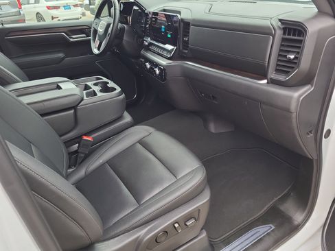 Used 2025 GMC Sierra 1500 SLT image 10