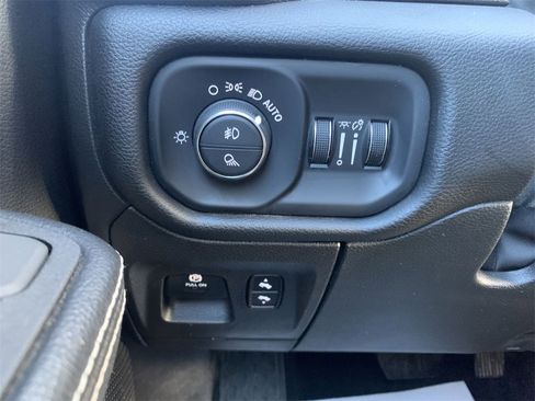 Used 2025 RAM 1500 Laramie image 4