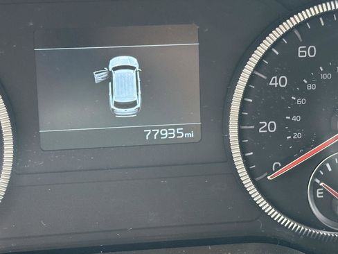 Used 2021 Kia Telluride S FWD image 13
