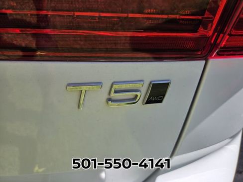 Used 2021 Volvo XC60 T5 Momentum w/ Protection Package Premier AWD/4WD image 5