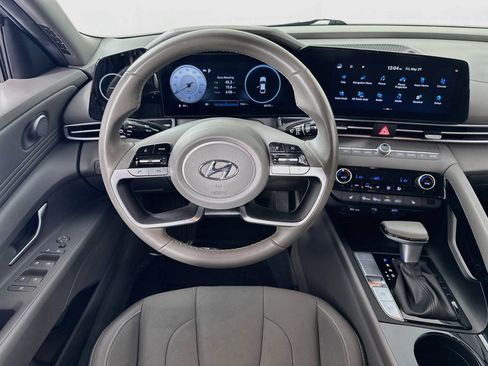 Used 2023 Hyundai Elantra SEL w/ Convenience Package FWD image 22