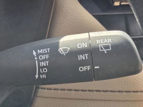 Used 2020 Toyota RAV4 LE image 45