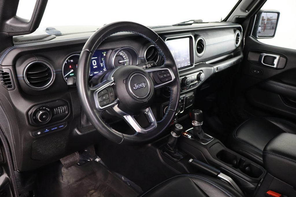 Used 2021 Jeep Wrangler Unlimited Rubicon 4xe AWD/4WD image 25