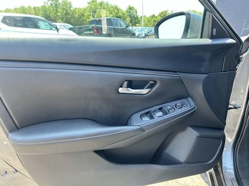 Certified 2023 Nissan Sentra SV FWD image 15