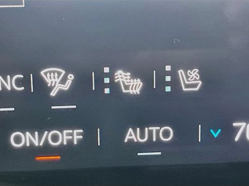 Used 2025 GMC Yukon Denali AWD/4WD image 22
