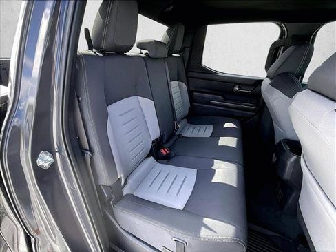 Used 2025 Toyota Tacoma TRD Sport image 29